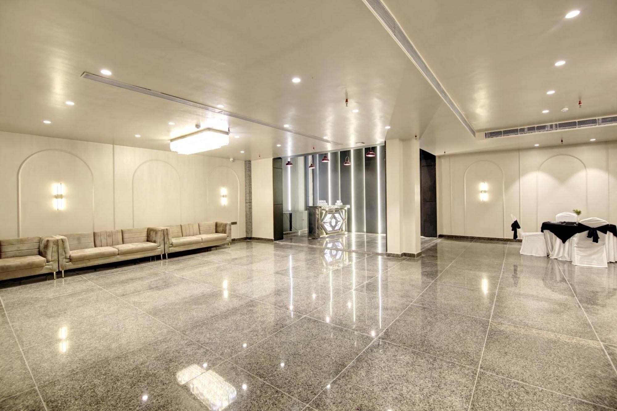 Saltstayz Premier - Near Golf Course Road & Sector 57 Gurgaon Exterior foto